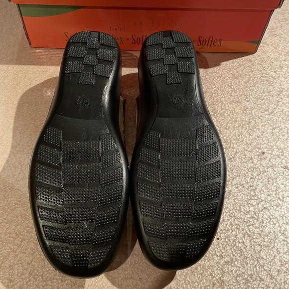 Soflex Sandals - Picture 3 of 6